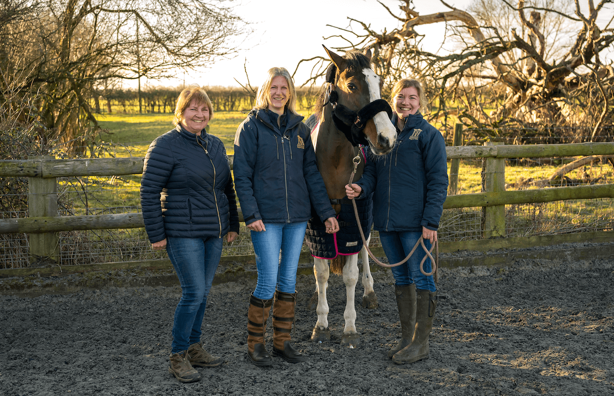Cheltenham Equine Vets Support Team 1240x800